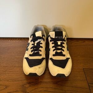 New Balance x FIGS 996 Casual Sneaker unisex - Cream & Navy - Men's Size 7